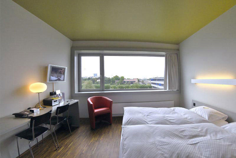 Dasbreitehotel Am Rhein Basileia Exterior foto